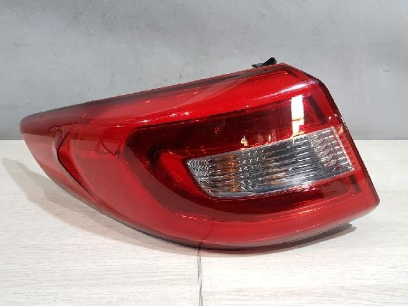 Ліхтар задній лівий зовнішній Hyundai Sonata LF 2014-2017 TEMPEST 92401C2000