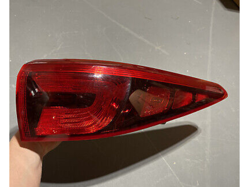 Ліхтар задній правий Kia Sportage 2015-2018 TYC 92402D9020