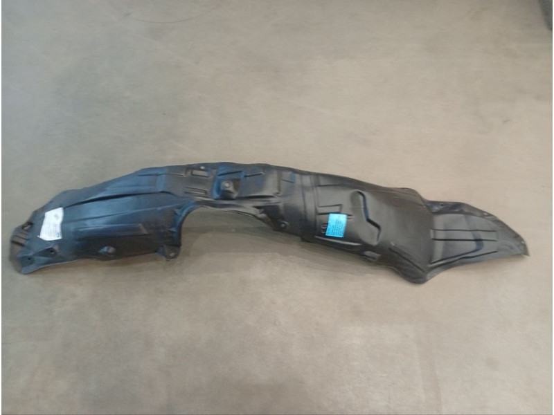 Підкрилок передній лівий Mazda 3 BK седан 2004-2009 Китай BP4K5-6140F