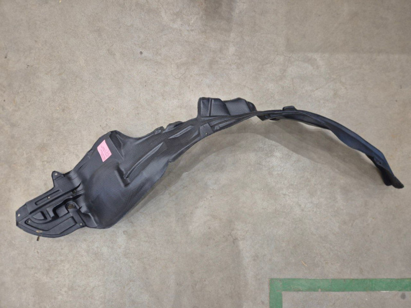 Підкрилок передній лівий Nissan X-Trail T30 2001-2007 Китай 638418H900