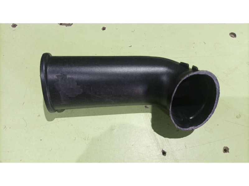 Патрубок повітряного фільтра FORD FIESTA 2013-2017 4cars AE8Z9C675A