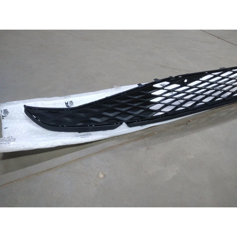 Решітка бампера середня з отворами під парктронік для VW ID.4 2020 - TEMPEST 11A853677