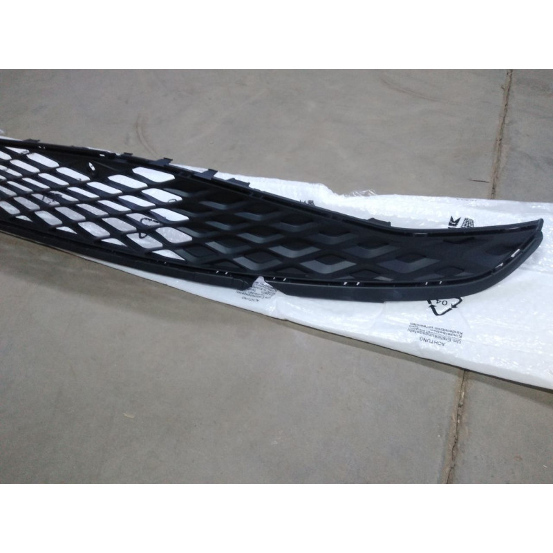 Решітка бампера середня з отворами під парктронік для VW ID.4 2020 - TEMPEST 11A853677