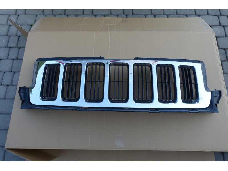 Решітка радіатора хром JEEP Grand Cherokee 2011-2013 4cars 55079377AC