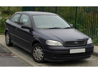 Як поміняти нижній молдинг лобового скла Opel Astra G — повна інструкція заміни