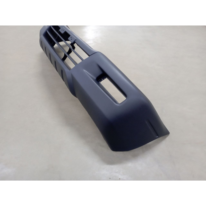 Бампер передній Mitsubishi L200 1996-2006 Polcar MR533649