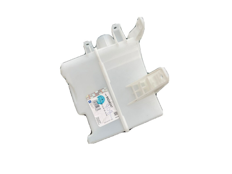Омивач бачок (з насосом) Chevrolet Aveo T300, Sonic 2011-2020 GM 95229337