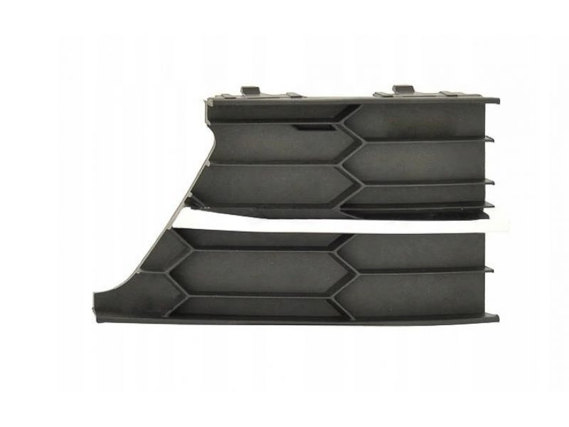 Решітка переднього бампера права Skoda Superb 13-15 (Тайвань) заглушка хром молдинг