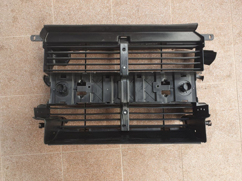 Жалюзі радіатора Ford Escape, Kuga 13-16, 1.6 L повітрозабірник (Тайвань) CJ5Z8475A