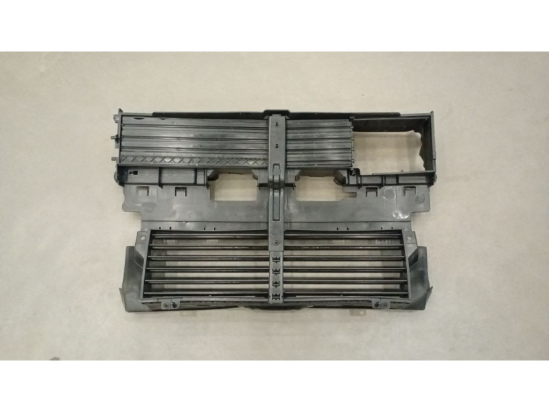 Жалюзі радіатора Ford Escape, Kuga 13-16, 1.6 L повітрозабірник (Тайвань) CJ5Z8475A