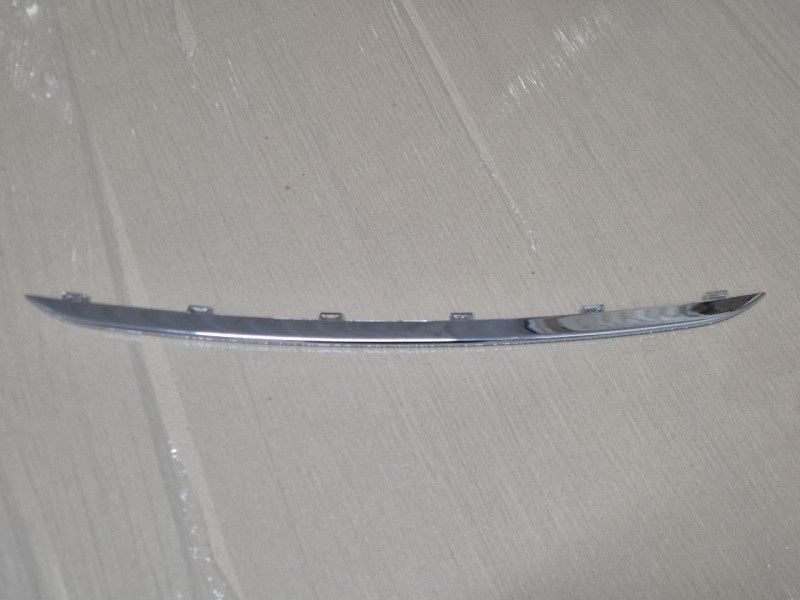 Молдинг решітка бампера Fiat Linea 13-16 (Тайвань) хром