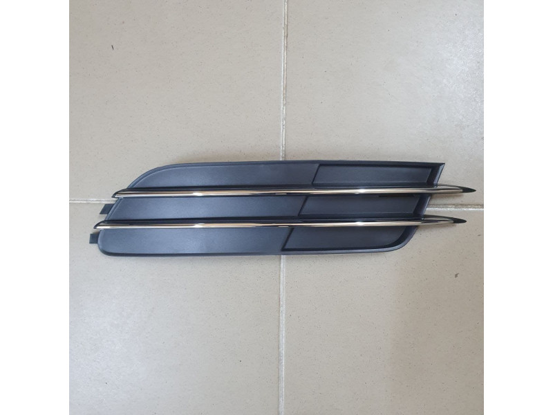 Решітка бампера права Audi A6 C7 11-14 (Тайвань) з хром молдингами