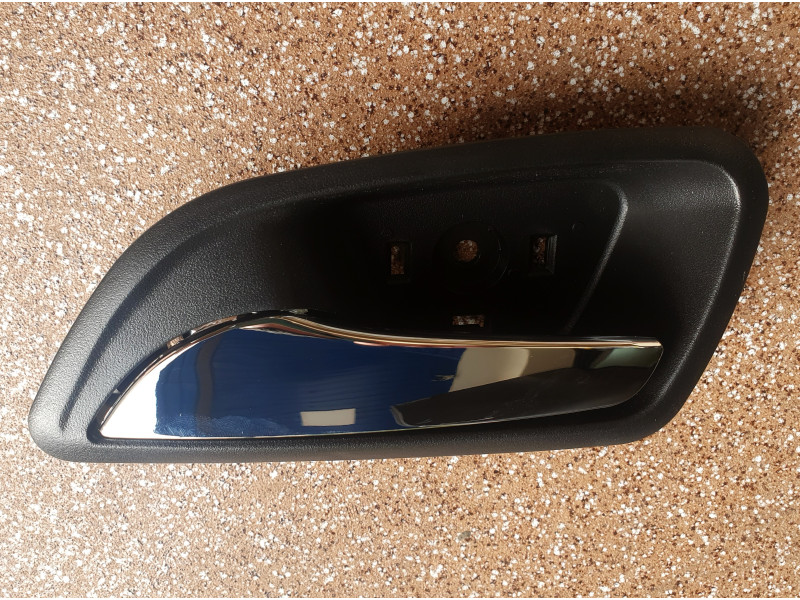 Внутрішня ручка двері ліва передня/задня Chevrolet Cruze 2009-2015 Тайвань