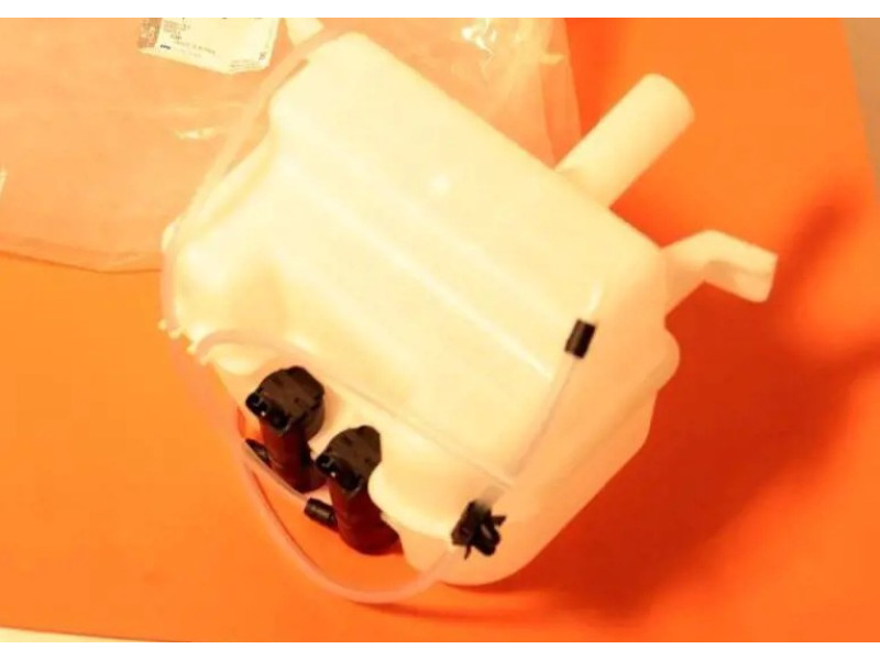 Бачок омивача в зборі (2 насоса 2 трубки) Daewoo Matiz, Chery QQ KAP KG1200219