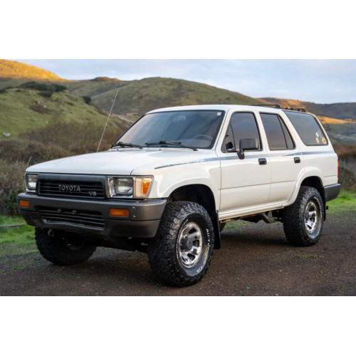 Фара передня (без габарита) L/R Mitsubishi L200, L300, Toyota Hiace, Hilux, 4Runner, Jeep Cherokee XJ, Mazda E Bus, 323 F BG, Nissan Patron K160