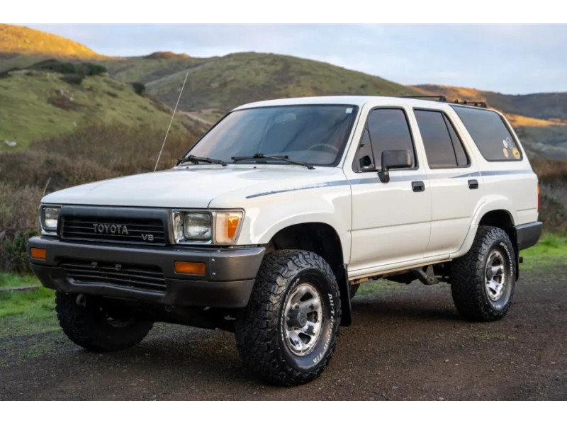 Фара передня (без габарита) L/R Mitsubishi L200, L300, Toyota Hiace, Hilux, 4Runner, Jeep Cherokee XJ, Mazda E Bus, 323 F BG, Nissan Patron K160