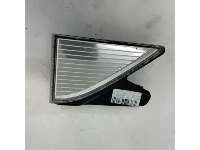 Катафот (заглушка) переднього бампера правий VW Passat B8 USA 2015-2019 TYC 561941778C