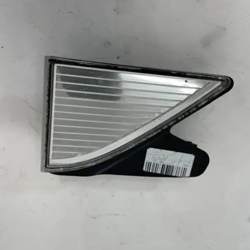 Катафот переднього бампера правий для VW Passat B8 USA 2015-2019 TYC 561941778C