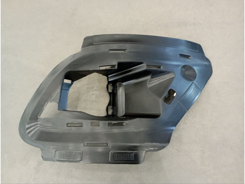 Кріплення праве протитуманної фари Mercedes Sprinter W907 2018- (Тайвань) 9108260300