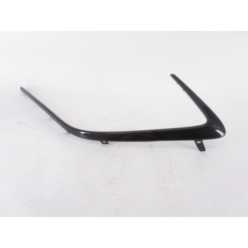 Молдинг в передній бампер правий Toyota Corolla E21 19- USA хетчбек (Тайвань) чорний глянець 5271112380