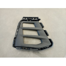 Решітка переднього бампера права внутрішня VW Golf 7 GTI 17-20 хетчбек (Тайвань) 5G0853212K9B9