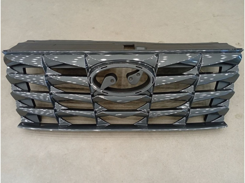 Решітка радіатора Hyundai Tucson NX4 21- (Тайвань) без отв. під камеру, темно-сірий глянець 86350N9000 