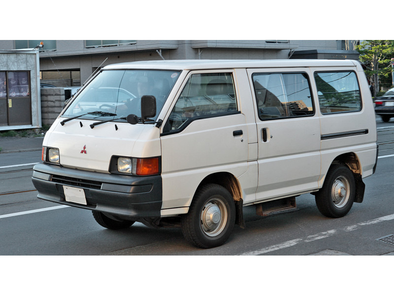 Фара передня (з габаритом) L/R Mitsubishi L200, L300, Toyota Hiace, Hilux, 4Runner, Jeep Cherokee XJ, Mazda E Bus, 323 F BG, Nissan Patron K160