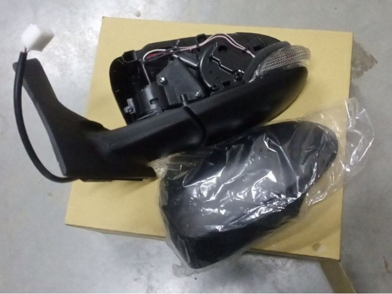 Дзеркало ліве Toyota Prius C, Aqua 12-19 (Тайвань) 87940-52D60