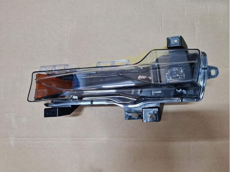 Протитуманна фара ліва Tesla Model 3 17- USA (Tempest) жовта вставка, під лампу LED