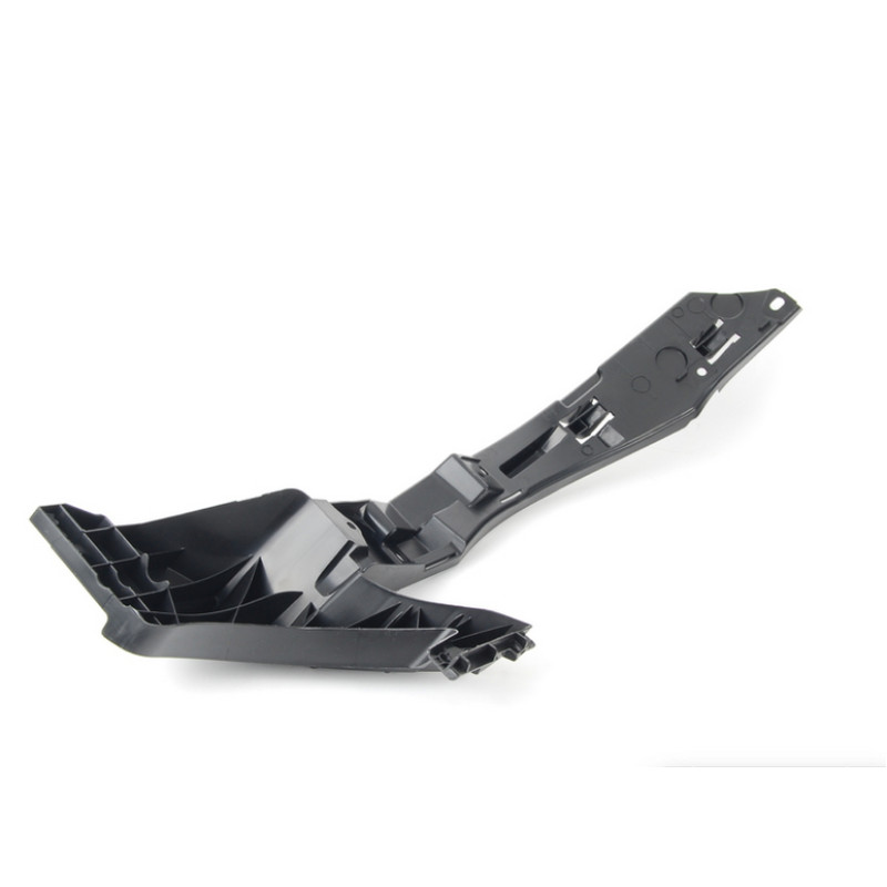 Кріплення бампера переднє ліве VW Touareg 2007-2009 Тайвань 7L6807049