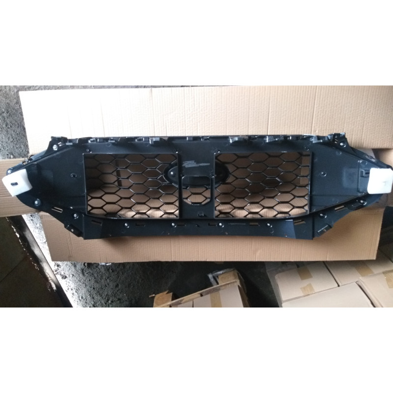 Решітка радіатора Ford Edge ST 19- (Тайвань) без місця під камеру KT4B8200BE