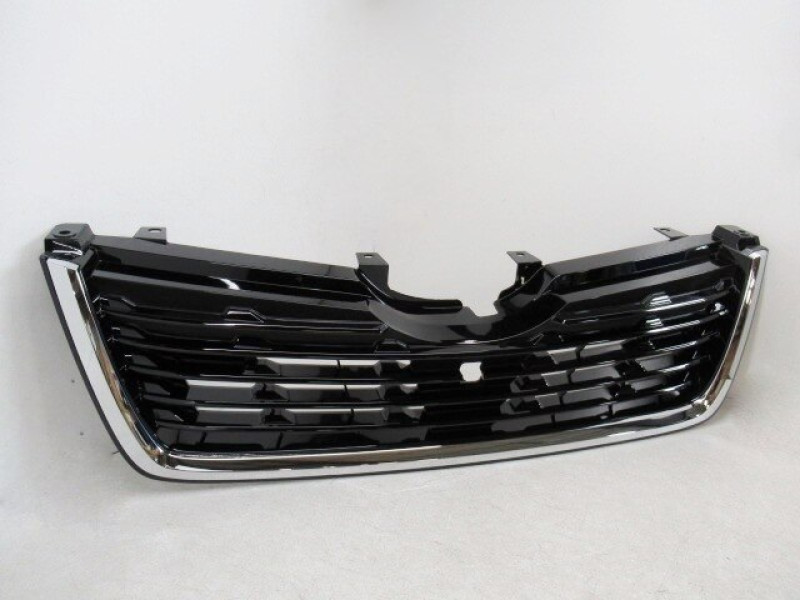 Решітка радіатора Subaru Forester SK 19- (Тайвань) чорний мат, хром молдинг 91121SJ130