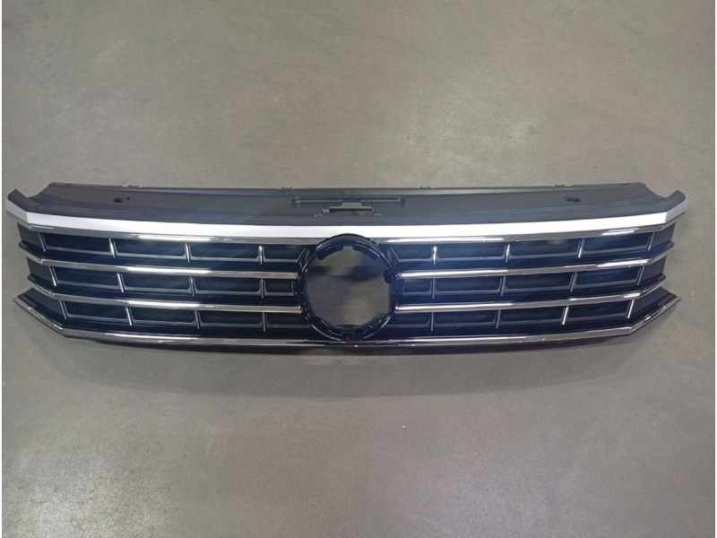 Решітка радіатора VW Passat B8 USA 15-19 (AND) чорна / хром 561853651HOQE