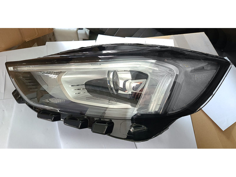 Фара передня ліва Ford Edge 18- (Китай) біла вставка