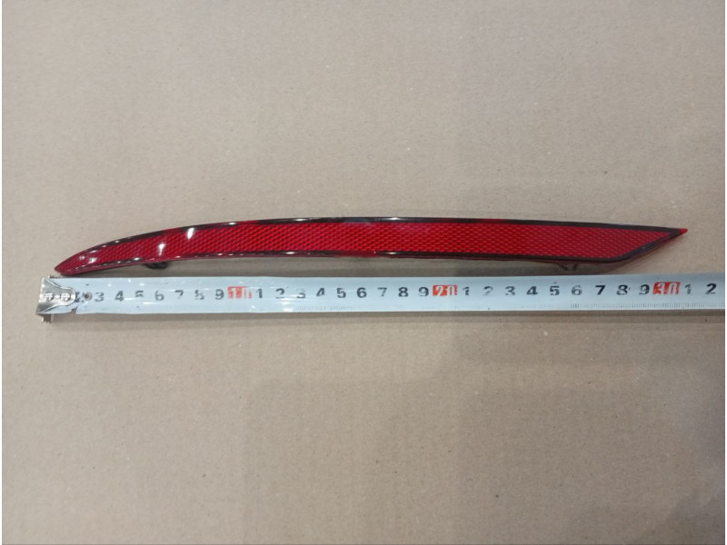 Світловідбивач лівий в задній бампер Ford Fusion 2019-2021 Китай