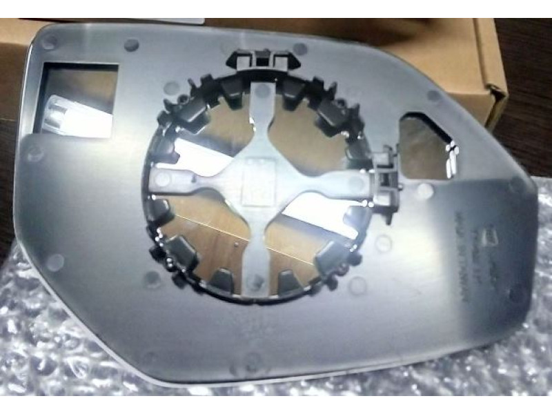 Вкладиш дзеркала лівий без обігріву VW Atlas 2017- (Китай)