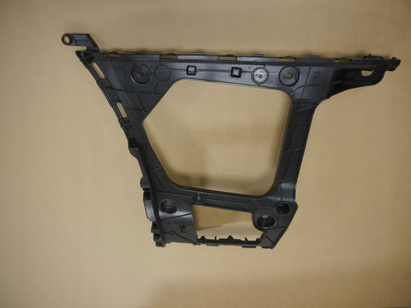 Кріплення заднього бампера ліве Audi Q7 2015-2020 FPS 4m0807453a