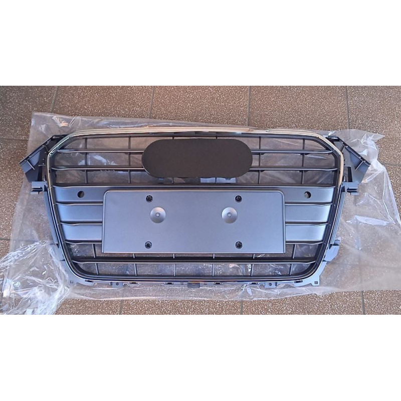 Решітка радіатора Audi A4 B8 12-16 (Тайвань) під п/тронік, чорна / хром 8K0853651E1QP
