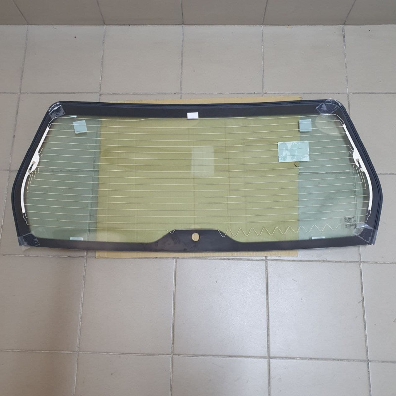 Заднє скло Subaru Forester SG 2003-2005 (XYG) отвір 54 мм від краю