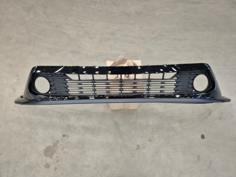 Решітка бампера нижня Kia Cerato/Forte 2018 (Тайвань) глянець 86530M7020