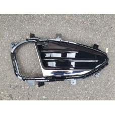 Решітка бампера права Ford Edge 18- (Signeda) з отвором, молдинг хром дзеркальний KT4B-15A298-BD