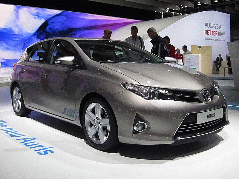 Спойлер переднього бампера (захист) Toyota Auris E18 2012-2015 FPS 5211202060