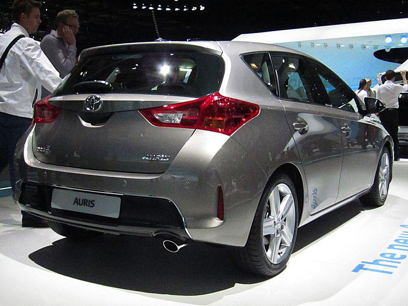 Капот Toyota Auris 2012-2018 Тайвань 5330112B10