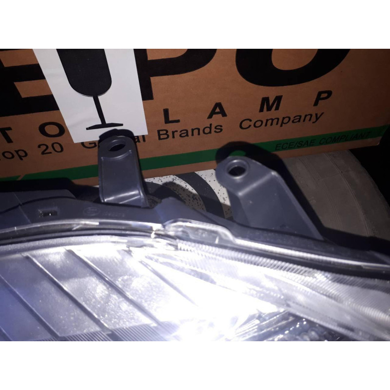 Фара передня ліва Toyota Corolla E15 07-09 (TP) мех./електрична, галоген 8117012A60