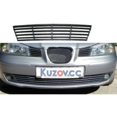 Решітка переднього бампера середня Seat Cordoba 02-08 (Тайвань) 6L0853667A01C