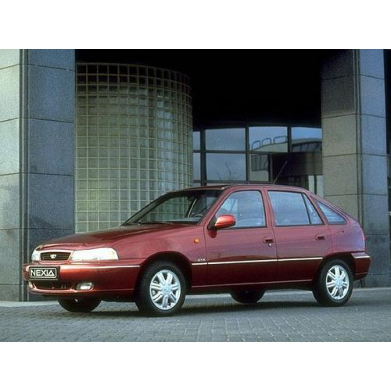 Скло задніх дверей Daewoo Nexia хетчбек 95- / Opel Kadett E хетчбек 85-91 праве (XYG) прозоре