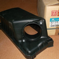 Корпус повітряного фільтра верхня частина Hyundai Accent 06- / Kia Rio 05 - OE 281111G100