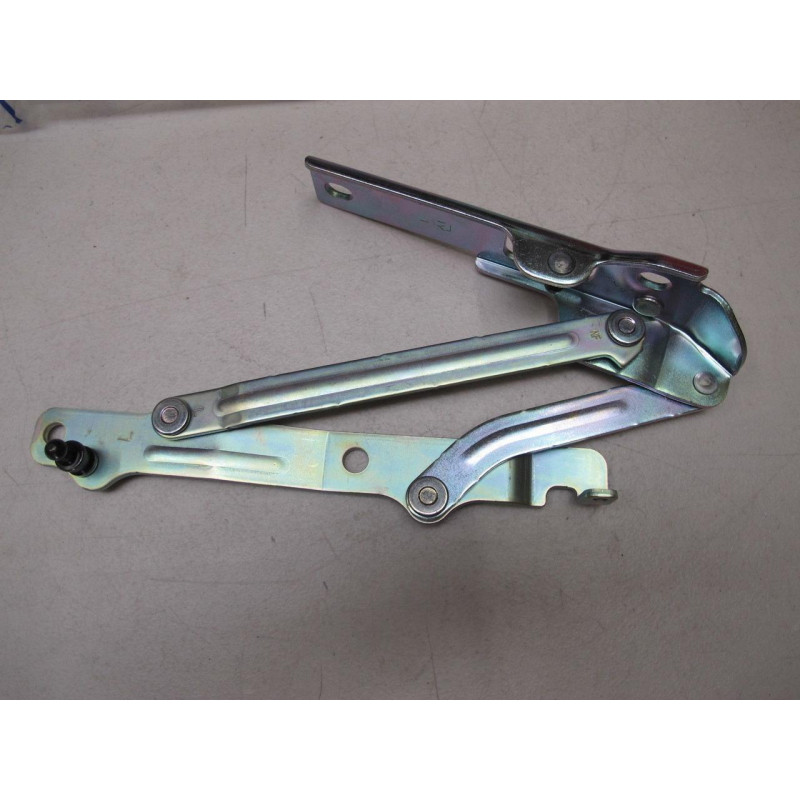 Завіс багажника правий Hyundai Sonata NF 04-07 OE 792203K000