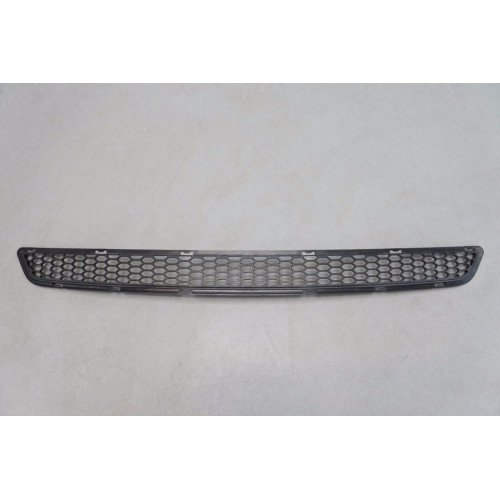 Решітка переднього бампера Hyundai H-1 08- OE 865804H000