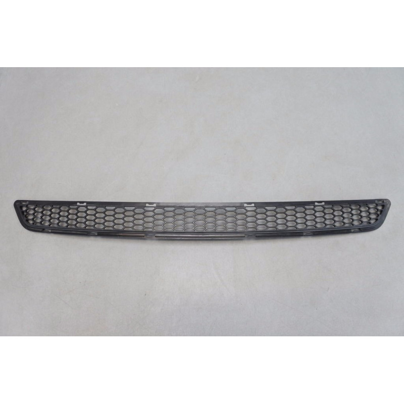 Решітка переднього бампера Hyundai H-1 08- OE 865804H000